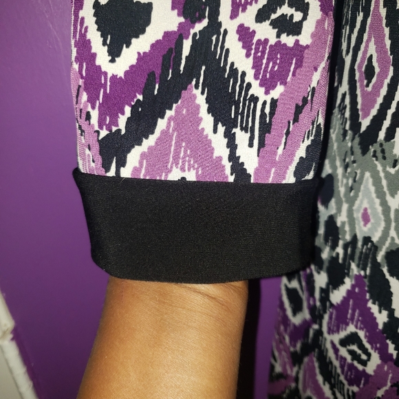 GRAPHIC PRINT SHIFT DRESS - Picture 4 of 6